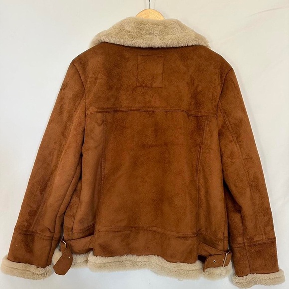 Hollister Brown Teddy Jacket with Cream Accents - Picture 3 of 4